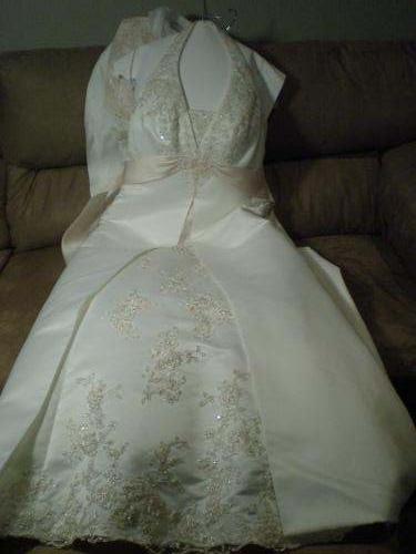 Wedding Dress - Never Worn